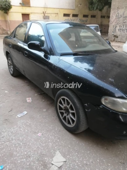 Daewoo Nubira 1977 Black Manual Used for Sale in Helwan - 3