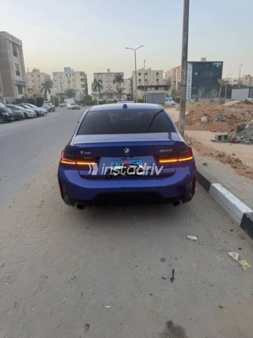 بي ام دبليو 320 2024 أزرق غامق أوتوماتيك مستعملة للبيع في مصر الجديدة - 5