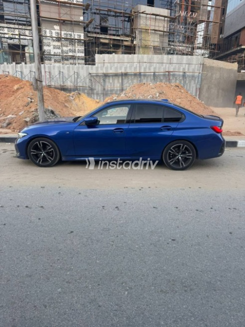 بي ام دبليو 320 2024 أزرق غامق أوتوماتيك مستعملة للبيع في مصر الجديدة - 6