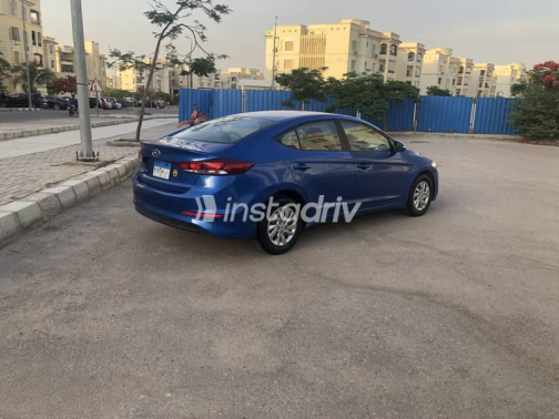 Hyundai Elantra 2018 Dark Blue Automatic Used for Sale in Giza - 2