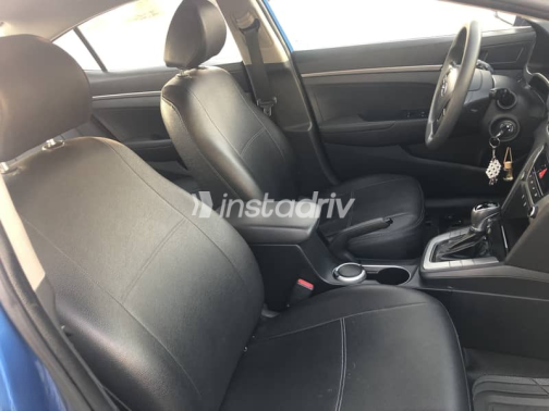Hyundai Elantra 2018 Dark Blue Automatic Used for Sale in Giza - 10
