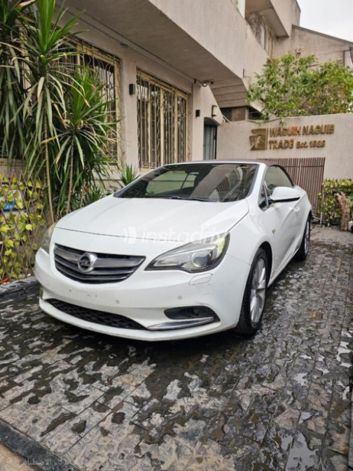 Opel Cascada 2016 White Automatic Used for Sale in Nasr city - 4