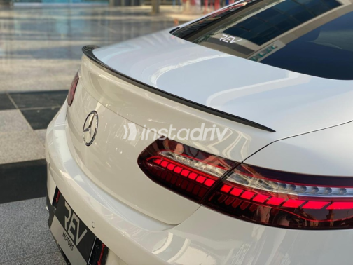 Mercedes E 300 2023 White Automatic Used for Sale in Sheikh Zayed City - 9