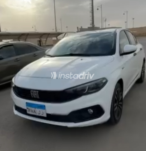 فيات تيبو 2021 أبيض أوتوماتيك مستعملة للبيع في الإسكندرية - 1