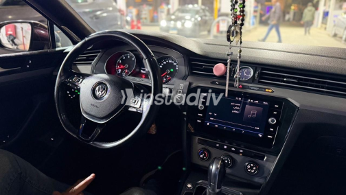Volkswagen Passat 2017 White Automatic Used for Sale in Zamalek - 2