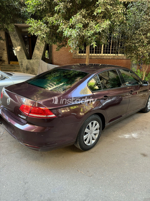 Volkswagen Passat 2017 White Automatic Used for Sale in Zamalek - 5