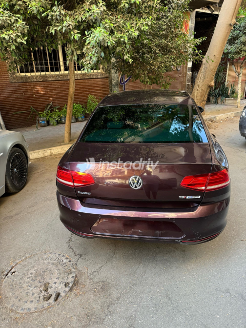 Volkswagen Passat 2017 White Automatic Used for Sale in Zamalek - 7