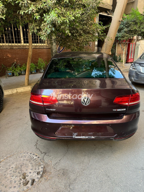 Volkswagen Passat 2017 White Automatic Used for Sale in Zamalek - 8