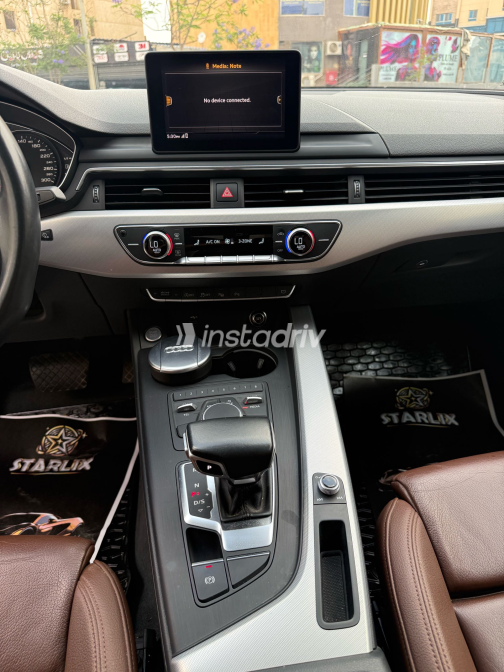 اودي A4 2019 رمادي أوتوماتيك مستعملة للبيع في الجيزة - 1