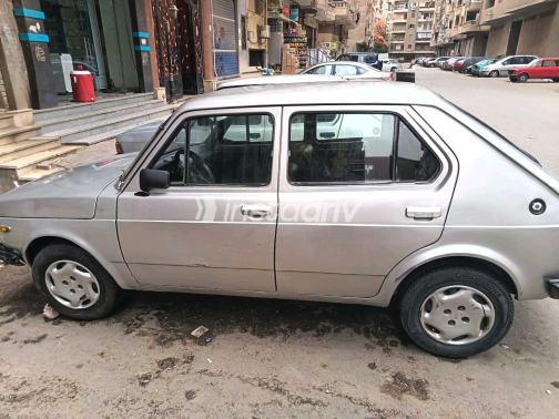 فيات 127 1980 فضي يدوي مستعملة للبيع في الجيزة - 7
