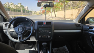Volkswagen Jetta 2011 Black Automatic Used for Sale in Sheikh Zayed City