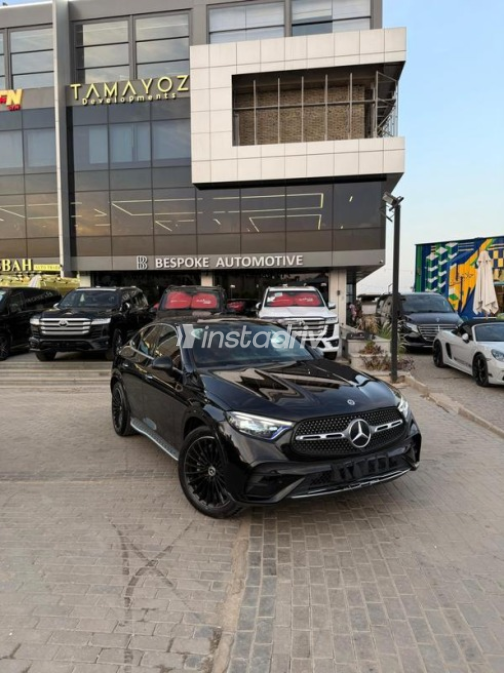 مرسيدس GLC 300 2025 أسود أوتوماتيك مستعملة للبيع في القاهرة - 1