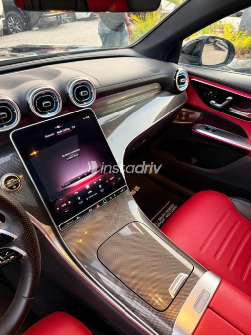 مرسيدس GLC 300 2025 أسود أوتوماتيك مستعملة للبيع في القاهرة - 3
