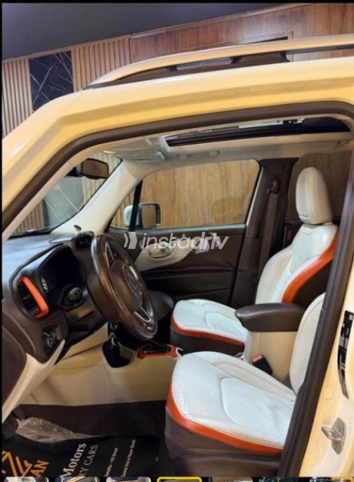 Jeep Renegade 2016 White Automatic Used for Sale in 6 October - 4