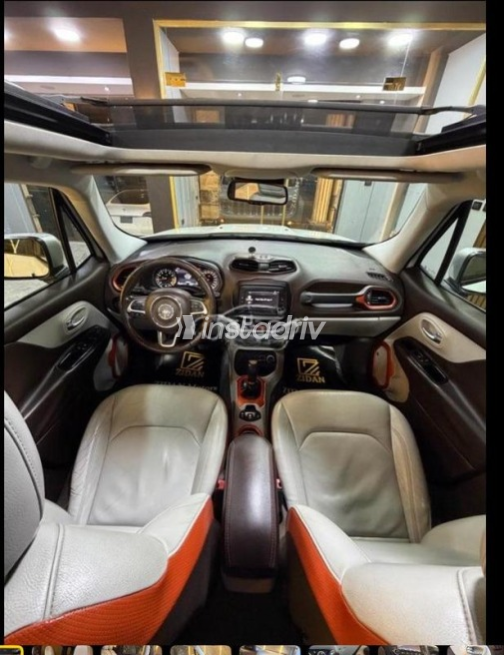 Jeep Renegade 2016 White Automatic Used for Sale in 6 October - 7