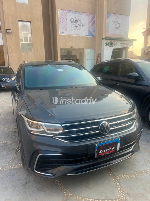 Volkswagen Tiguan 2024 Gray Automatic Used for Sale in Giza - 5