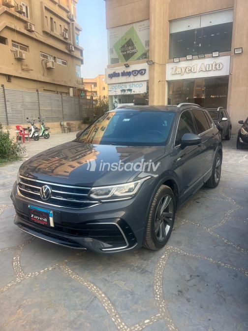 Volkswagen Tiguan 2024 Gray Automatic Used for Sale in Giza - 10