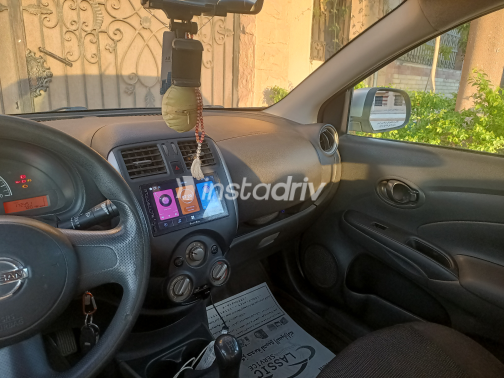 Nissan Sunny 2014 Silver Manual Used for Sale in Cairo - 3