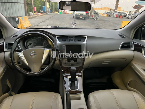Nissan Sentra 2024 Gray Automatic Used for Sale in Madinaty - 8