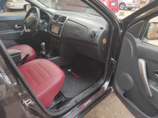 Renault Sandero Step Way 2015 Black Manual Used for Sale in Cairo
