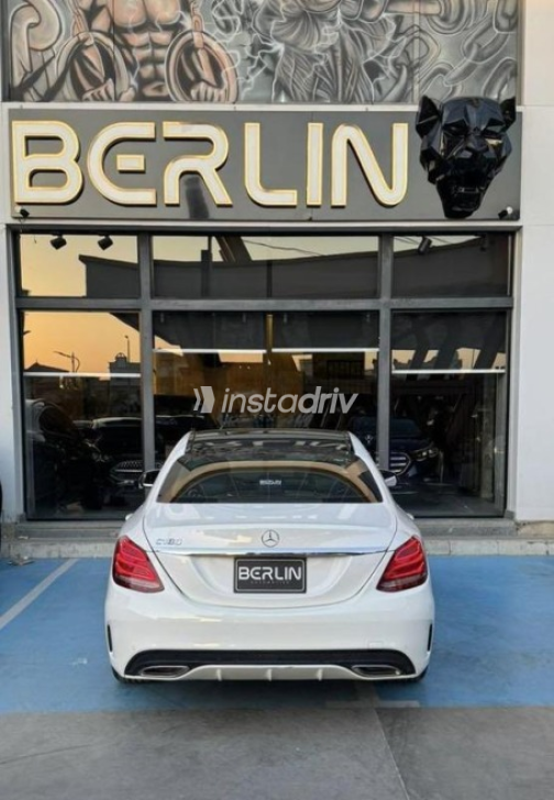 Mercedes C 180 2017 White Automatic Used for Sale in Cairo - 3