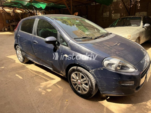 Fiat Punto 2016 Dark Blue Automatic Used for Sale in Cairo - 2