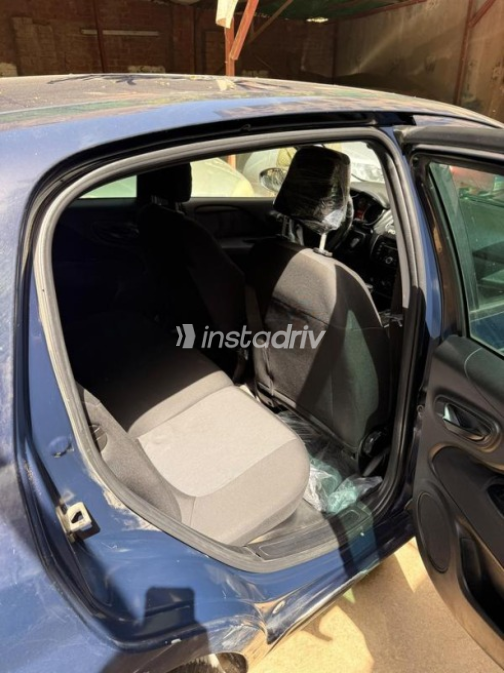 Fiat Punto 2016 Dark Blue Automatic Used for Sale in Cairo - 7