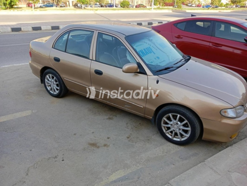 Hyundai Accent 2001 Gold Manual Used for Sale in Cairo - 3