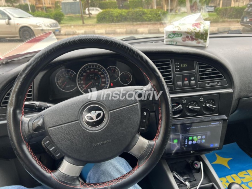 Daewoo Nubira 2 2006 Silver Manual Used for Sale in Cairo - 2