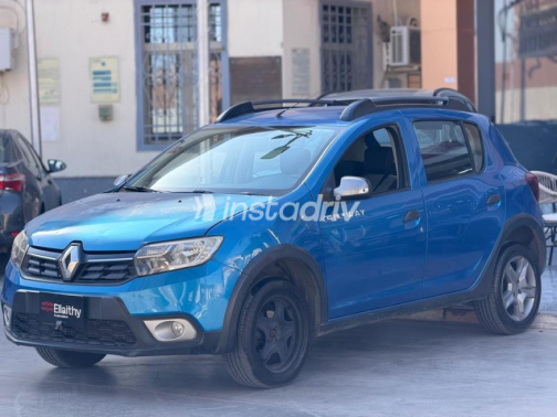 Renault Sandero Step Way 2019 Dark Blue Automatic Used for Sale in Cairo - 2