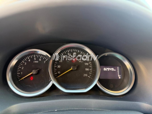 Renault Sandero Step Way 2019 Dark Blue Automatic Used for Sale in Cairo - 10