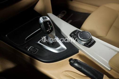 BMW 318 2017 Dark Blue Automatic Used for Sale in Alexandria - 3