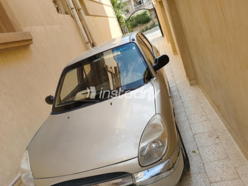 Daihatsu SIRION 2000 Silver Automatic Used for Sale in Cairo - 1
