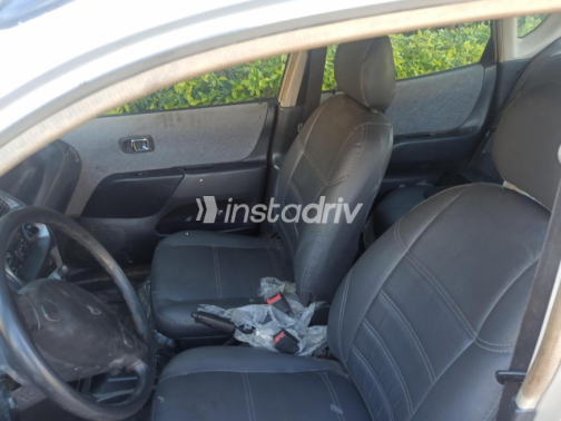 Daihatsu SIRION 2000 Silver Automatic Used for Sale in Cairo - 7