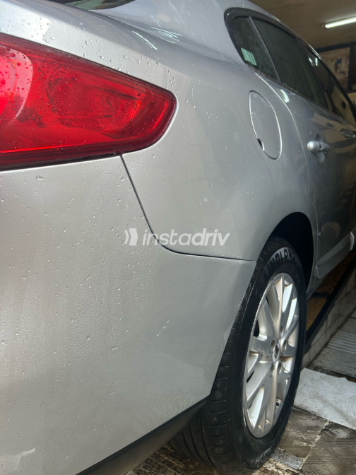 Renault Fluence 2017 Silver Automatic Used for Sale in Cairo - 2