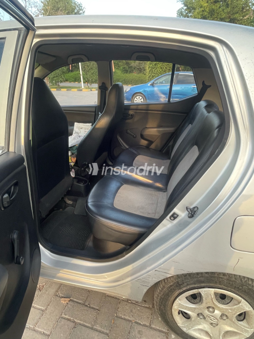 Hyundai I10 2011 Silver Manual Used for Sale in Heliopolis - 5