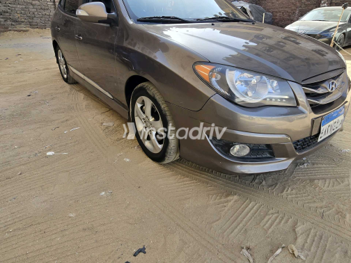 Hyundai Elantra HD 2017 Bronze Automatic Used for Sale in Sohag - 2