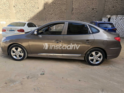 Hyundai Elantra HD 2017 Bronze Automatic Used for Sale in Sohag - 3