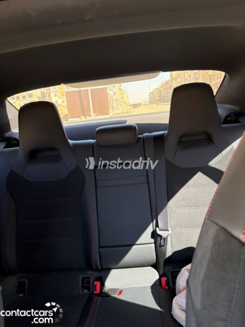 Mercedes CLA 200 2023 Silver Automatic Used for Sale in Cairo - 3