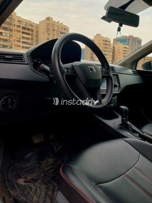 سيات ابيزا 2021 أبيض أوتوماتيك مستعملة للبيع في مصر الجديدة - 2