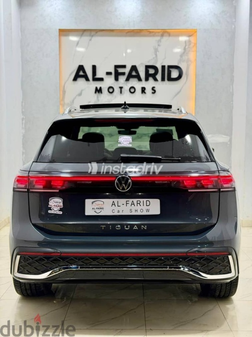 Volkswagen Tiguan 2024 Black Automatic Used for Sale in Alexandria - 5