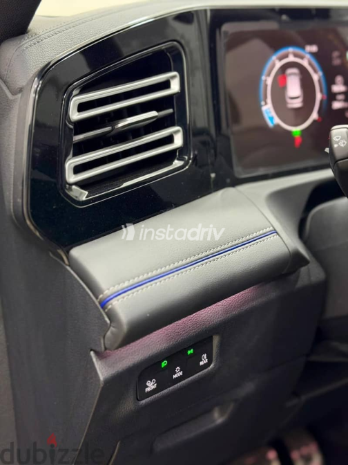 Volkswagen Tiguan 2024 Black Automatic Used for Sale in Alexandria - 9