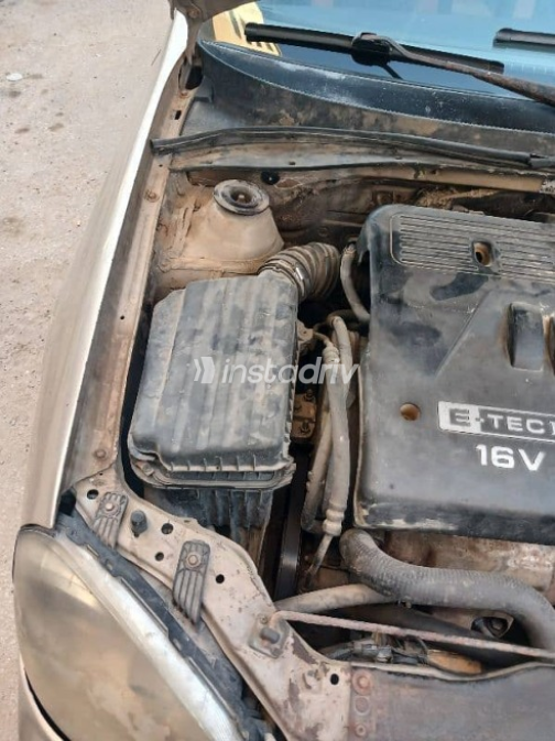 Chevrolet Optra 2006 Gold Automatic Used for Sale in Nasr city - 9