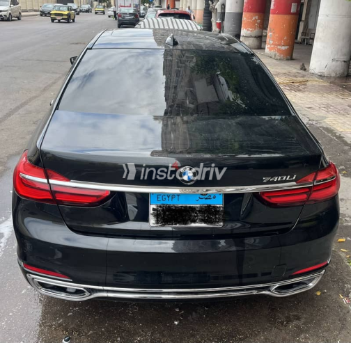 بي ام دبليو 740 2018 أسود أوتوماتيك مستعملة للبيع في الإسكندرية - 5
