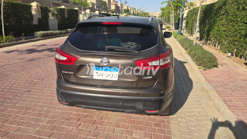 Nissan Qashqai 2016 Brown Automatic Used for Sale in Cairo - 1