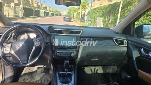 Nissan Qashqai 2016 Brown Automatic Used for Sale in Cairo - 2