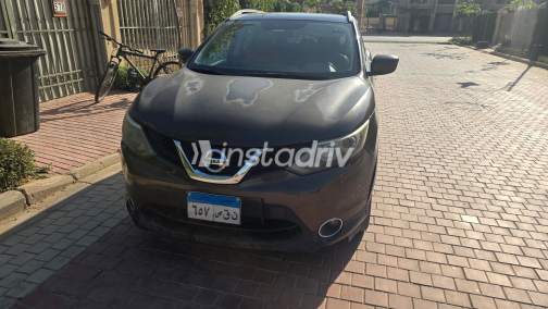 Nissan Qashqai 2016 Brown Automatic Used for Sale in Cairo - 6