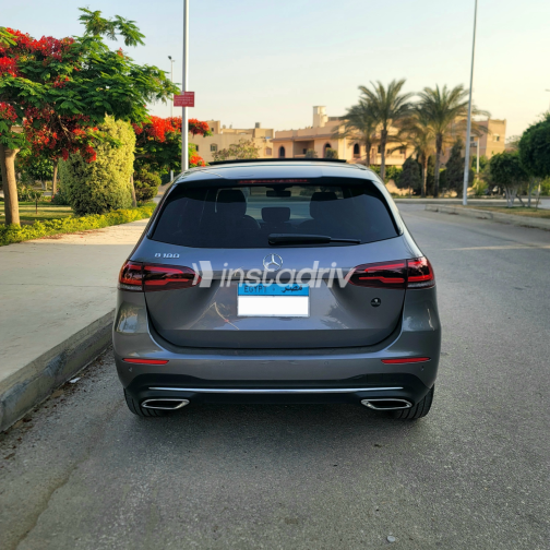 Mercedes B 180 2020 Gray Automatic Used for Sale in Cairo - 7