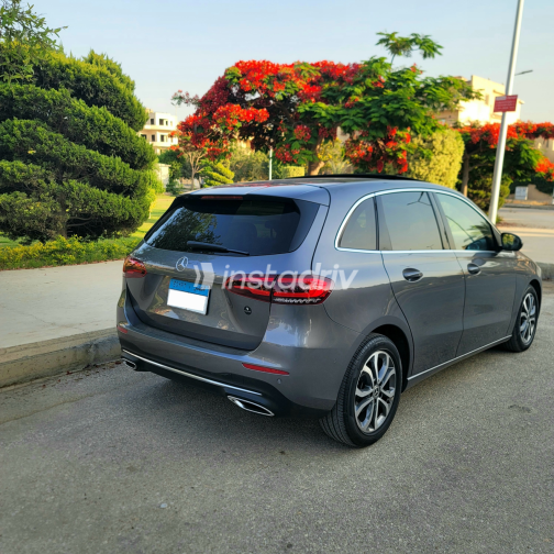 Mercedes B 180 2020 Gray Automatic Used for Sale in Cairo - 9