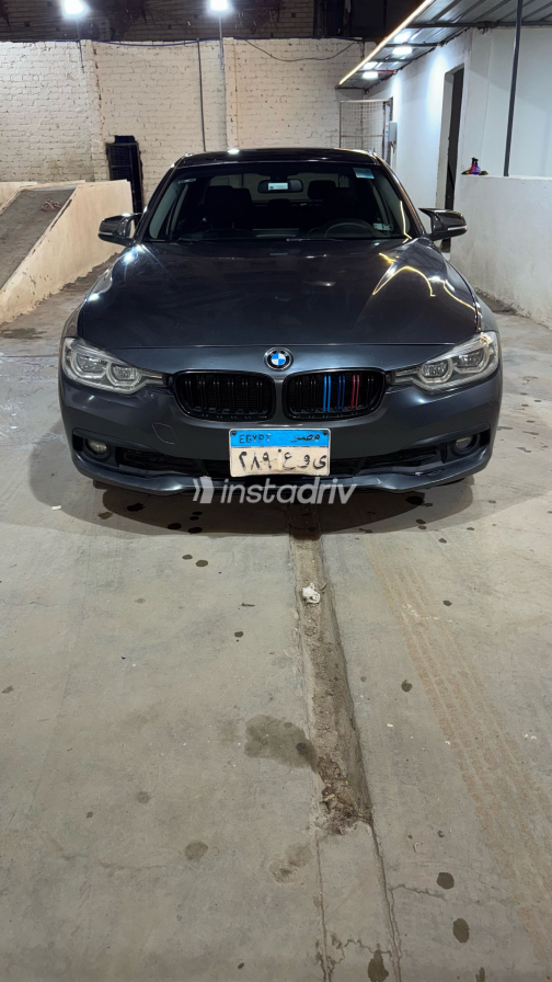 BMW 318 2019 Dark Gray Automatic Used for Sale in Luxor - 9